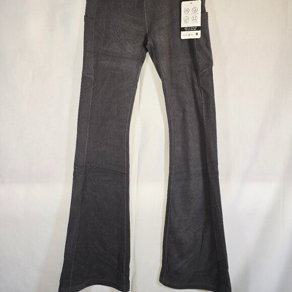 Gray Buttery Soft Flared pants with side pockets - Picture 2 of 4